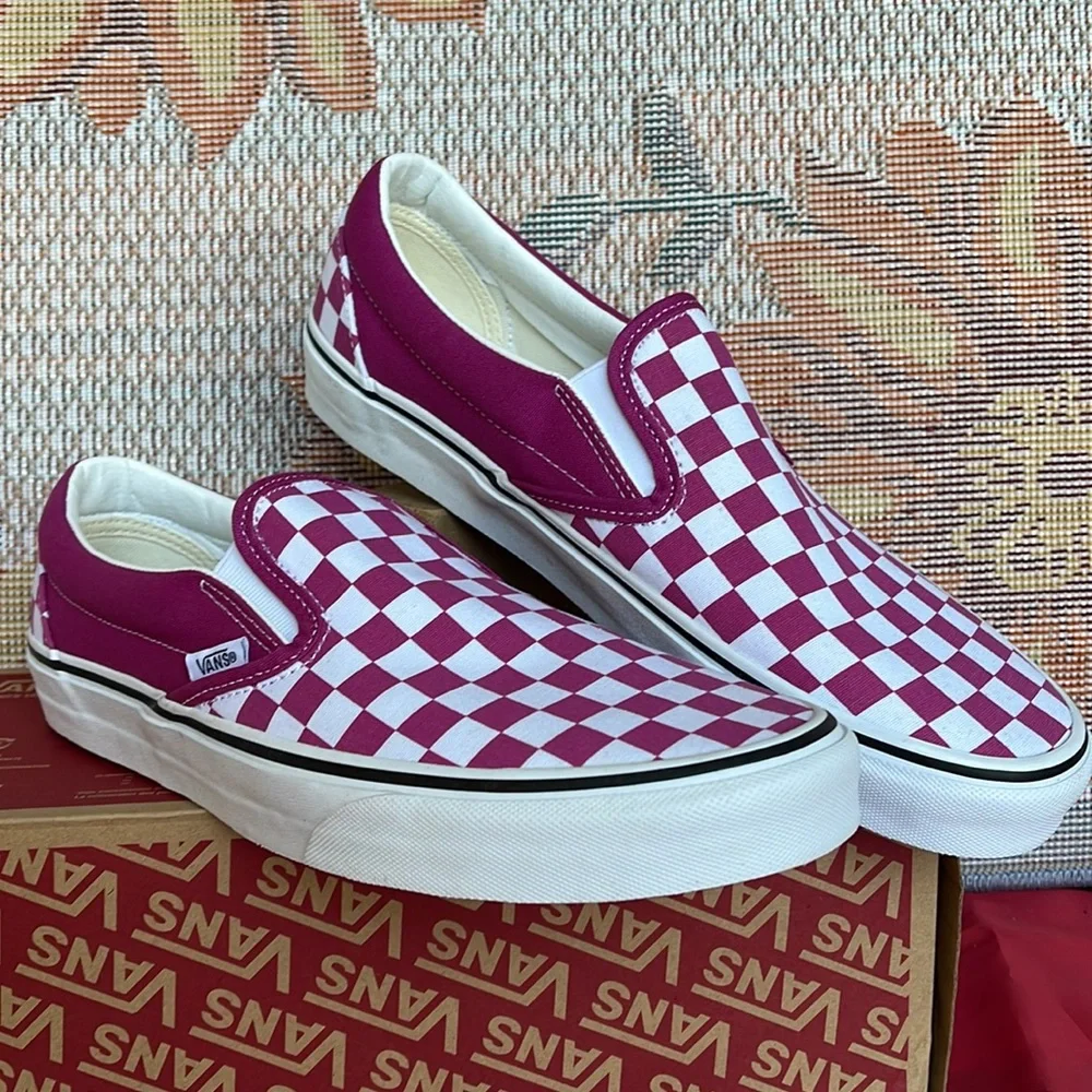 Vans Classic Slip-0n
(Checkerboard) Fuchsia Re VN000XG8AZY
Men’s Sneakers - Picture 5 of 16